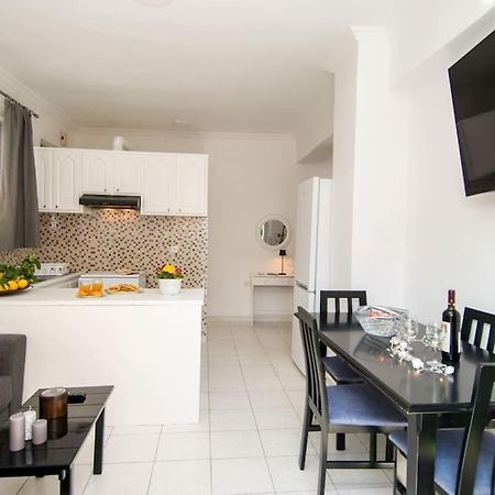 Dean Apartment At Zakynthos Town Exterior photo